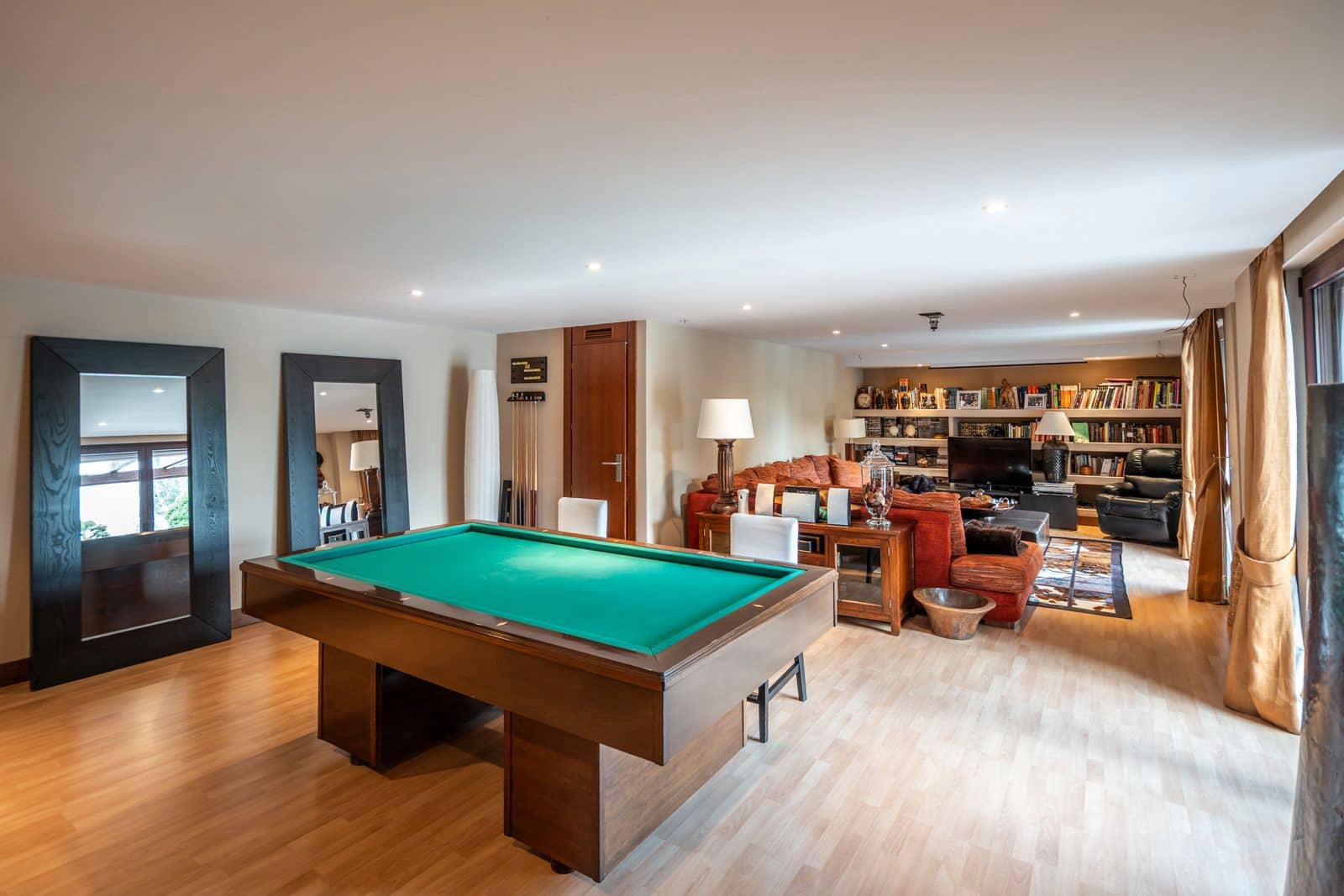 7 slaapkamer Villa te koop in Las Rozas de Madrid met zwembad garage - € 2.900.000 (Ref: 9696891)