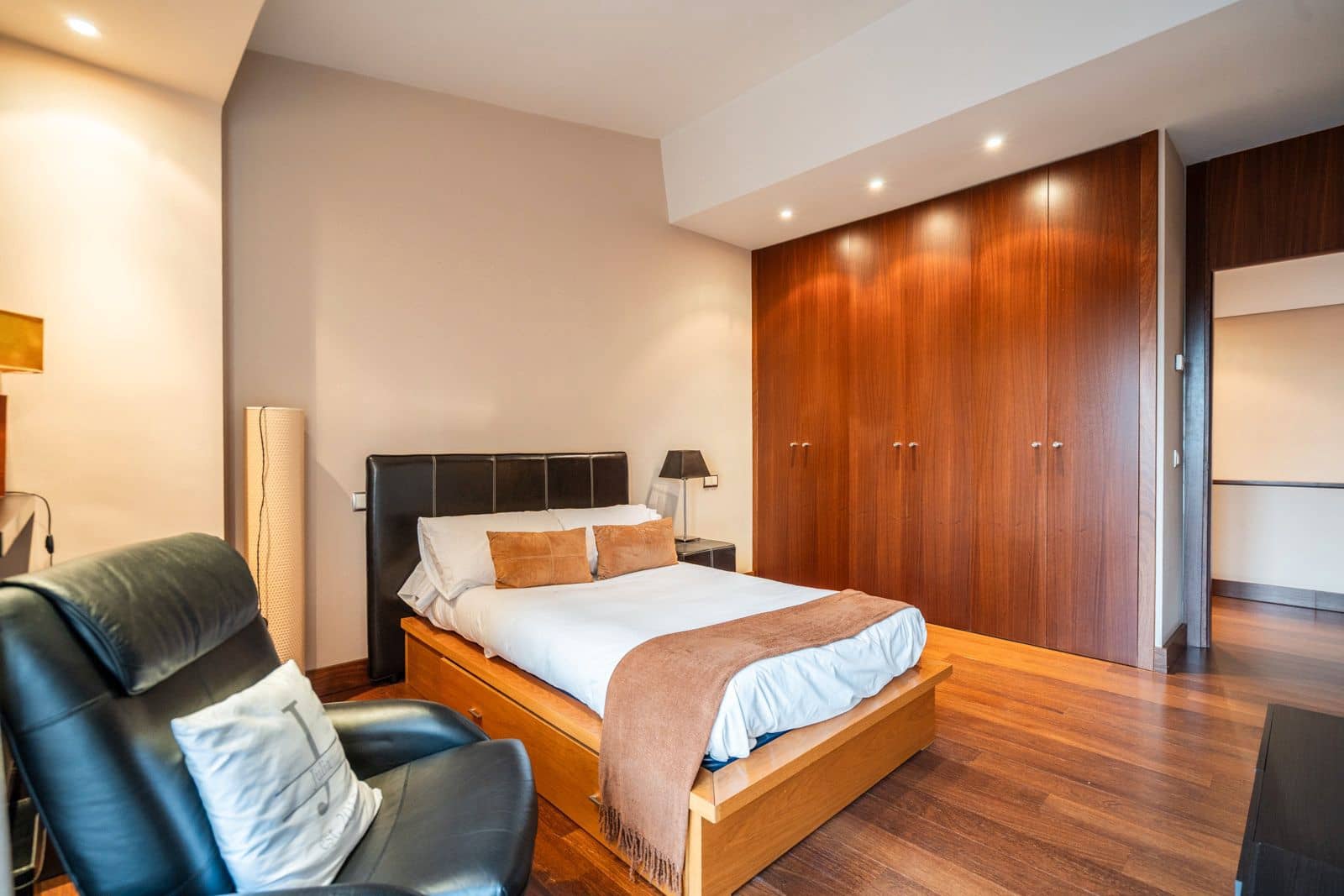 7 slaapkamer Villa te koop in Las Rozas de Madrid met zwembad garage - € 2.900.000 (Ref: 9696891)