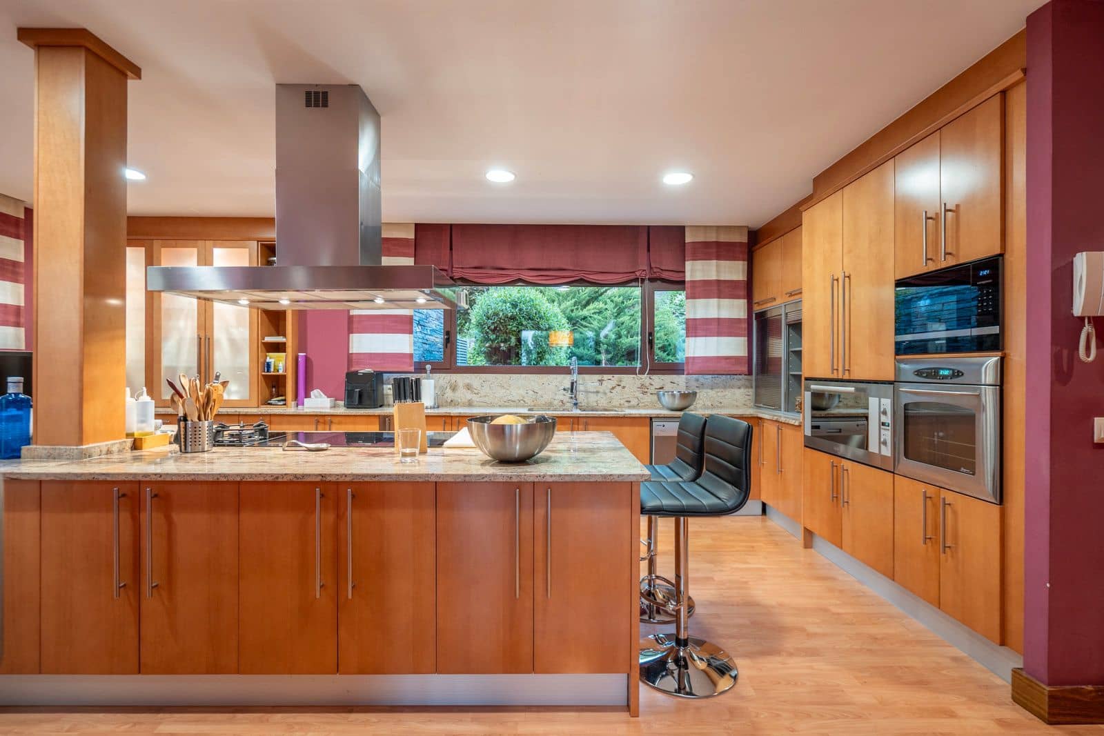 7 slaapkamer Villa te koop in Las Rozas de Madrid met zwembad garage - € 2.900.000 (Ref: 9696891)