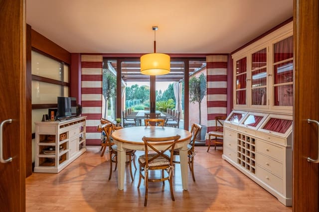 7 slaapkamer Villa te koop in Las Rozas de Madrid met zwembad garage - € 2.900.000 (Ref: 9696891)