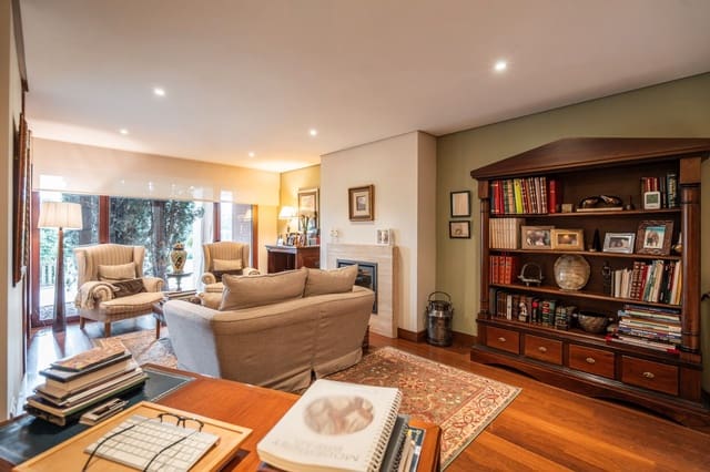 7 slaapkamer Villa te koop in Las Rozas de Madrid met zwembad garage - € 2.900.000 (Ref: 9696891)