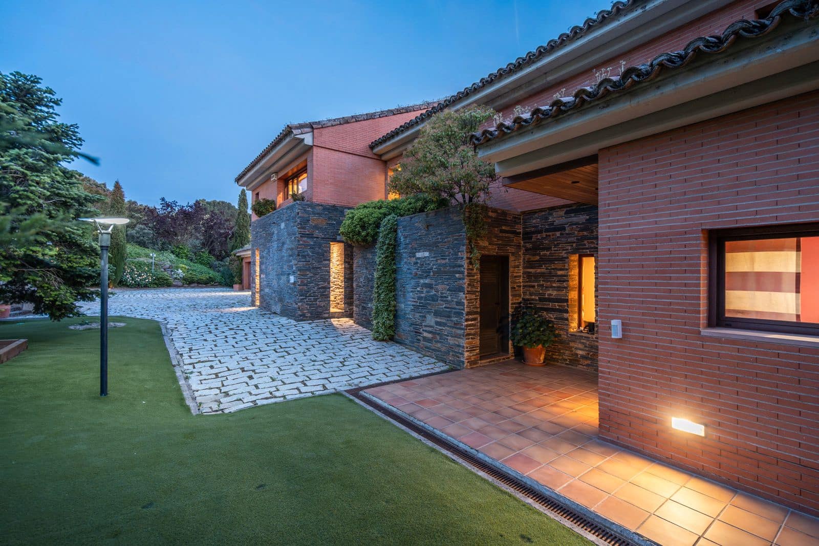 7 slaapkamer Villa te koop in Las Rozas de Madrid met zwembad garage - € 2.900.000 (Ref: 9696891)