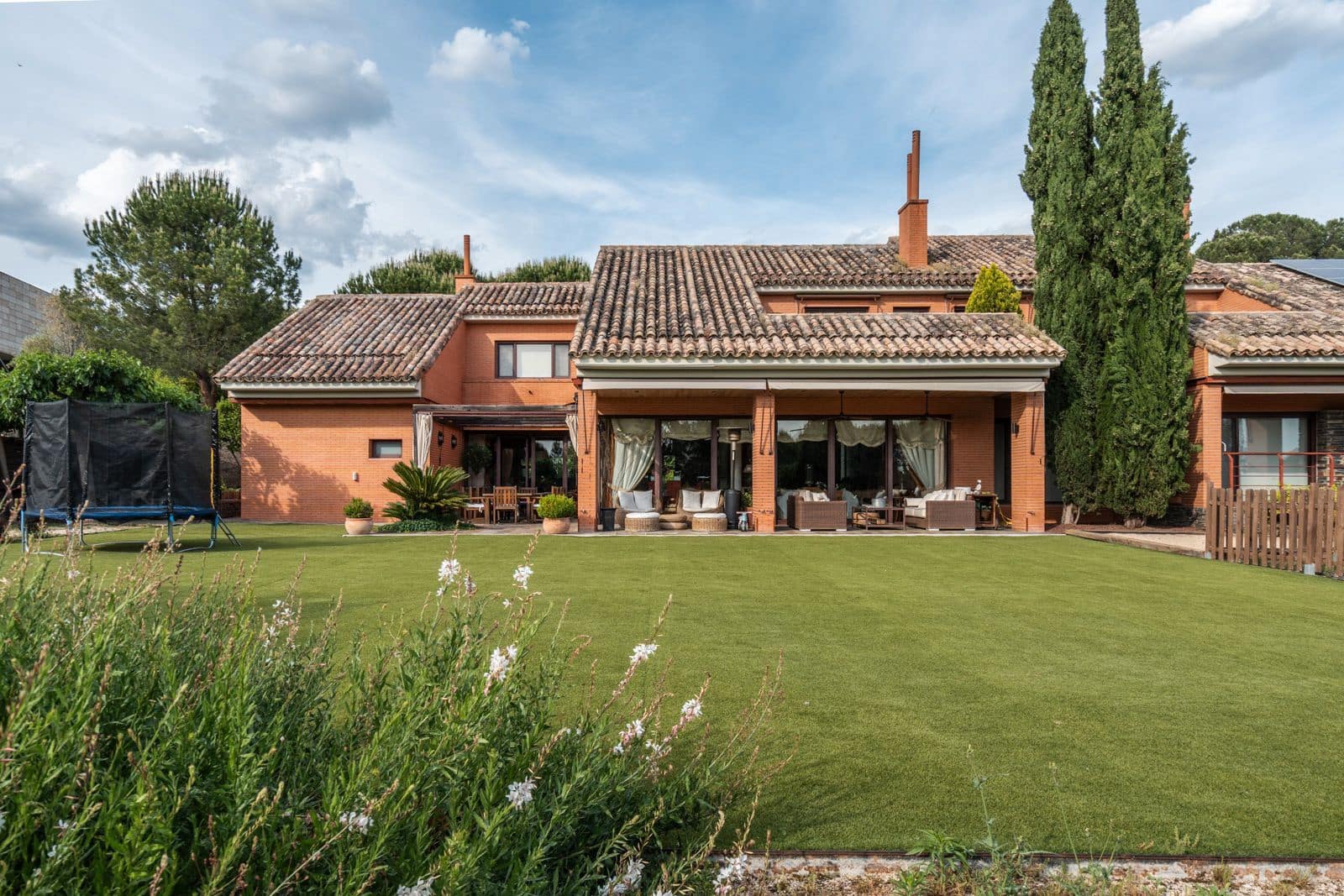 7 slaapkamer Villa te koop in Las Rozas de Madrid met zwembad garage - € 2.900.000 (Ref: 9696891)