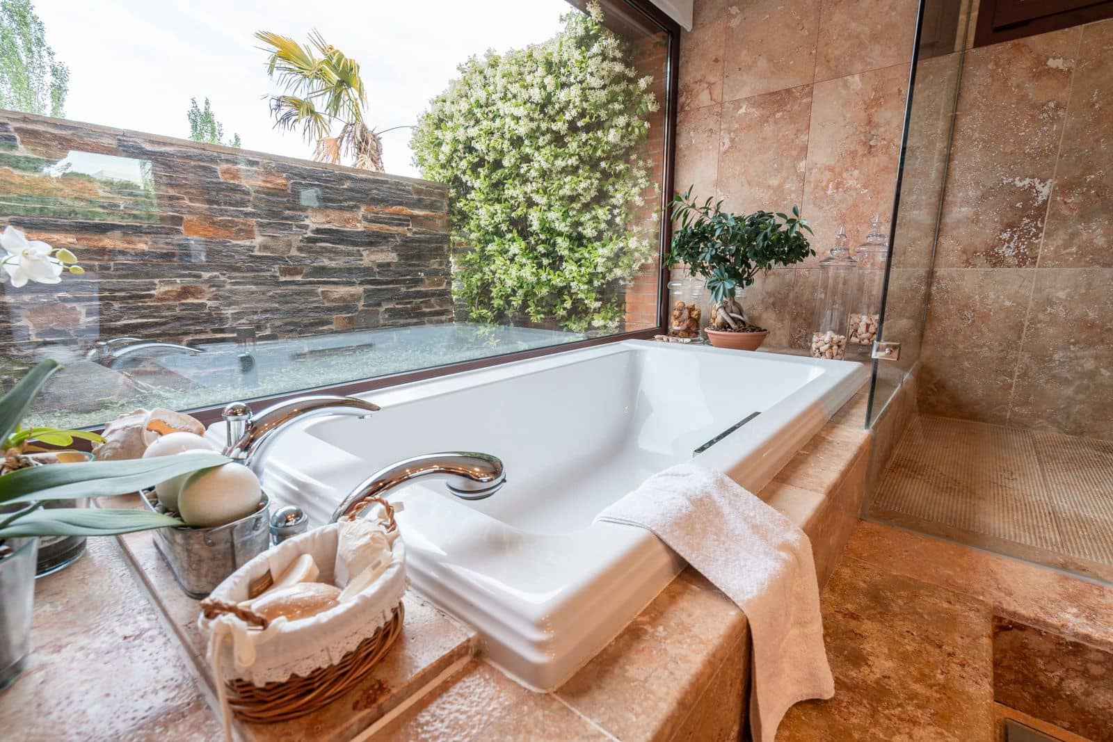 7 slaapkamer Villa te koop in Las Rozas de Madrid met zwembad garage - € 2.900.000 (Ref: 9696891)