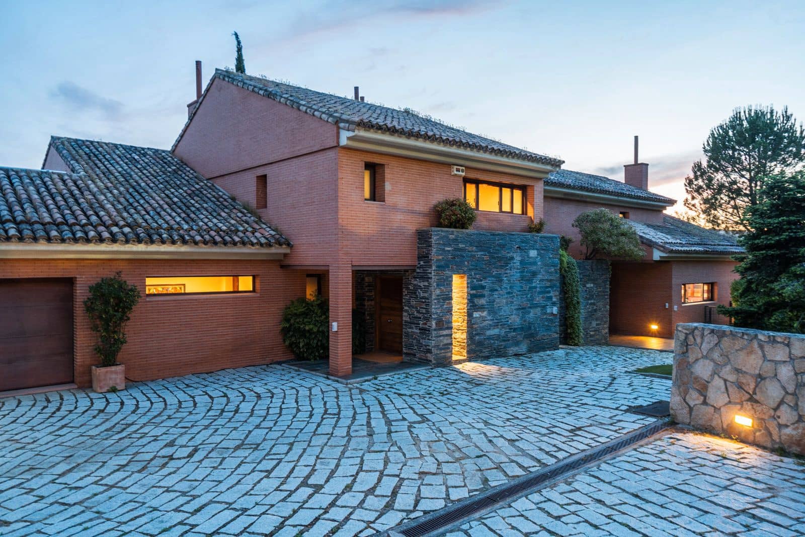 7 slaapkamer Villa te koop in Las Rozas de Madrid met zwembad garage - € 2.900.000 (Ref: 9696891)