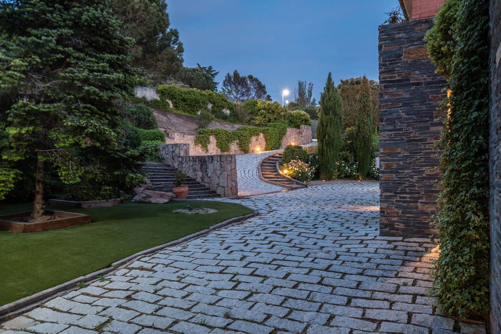 7 slaapkamer Villa te koop in Las Rozas de Madrid met zwembad garage - € 2.900.000 (Ref: 9696891)