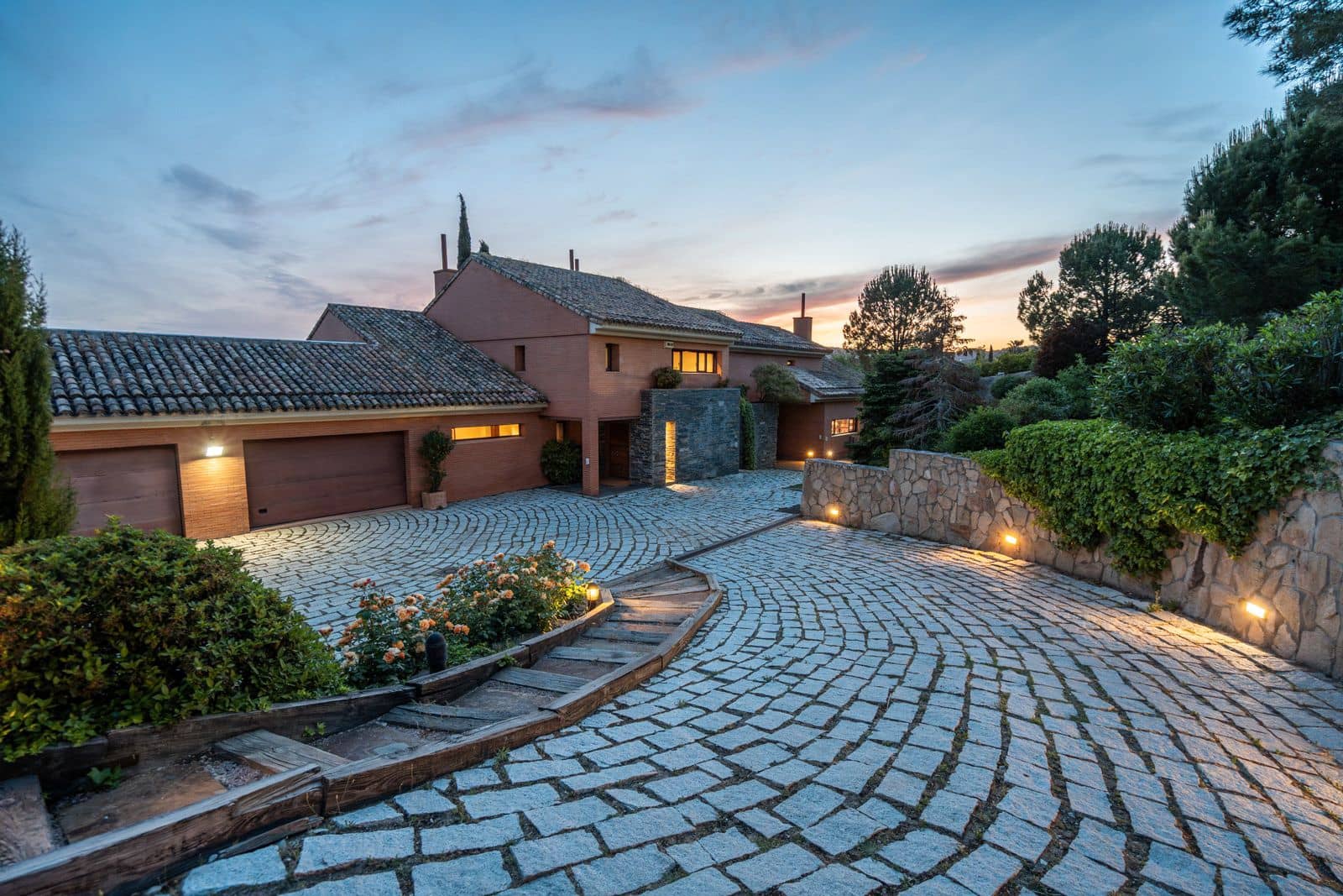 7 slaapkamer Villa te koop in Las Rozas de Madrid met zwembad garage - € 2.900.000 (Ref: 9696891)