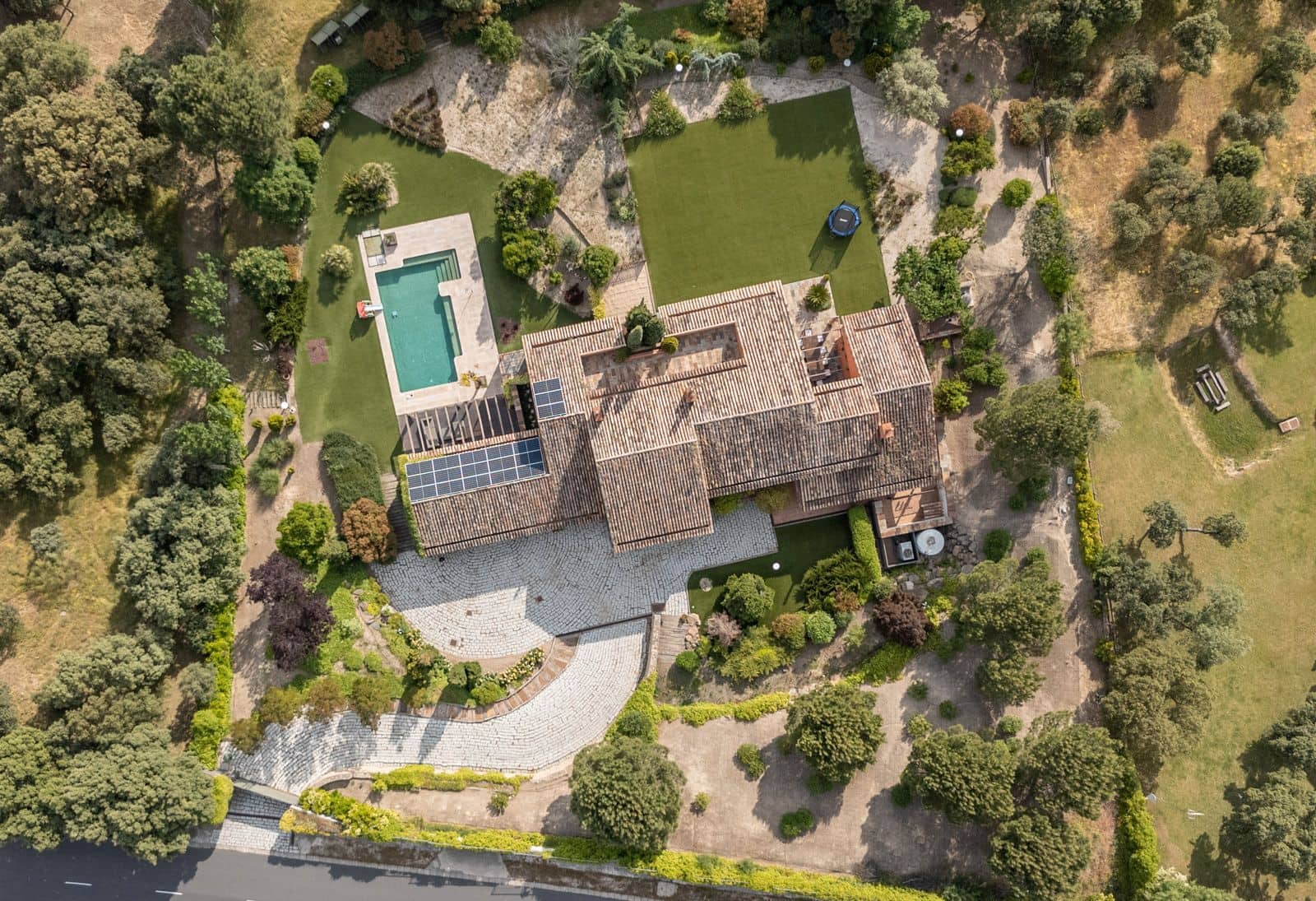 7 slaapkamer Villa te koop in Las Rozas de Madrid met zwembad garage - € 2.900.000 (Ref: 9696891)