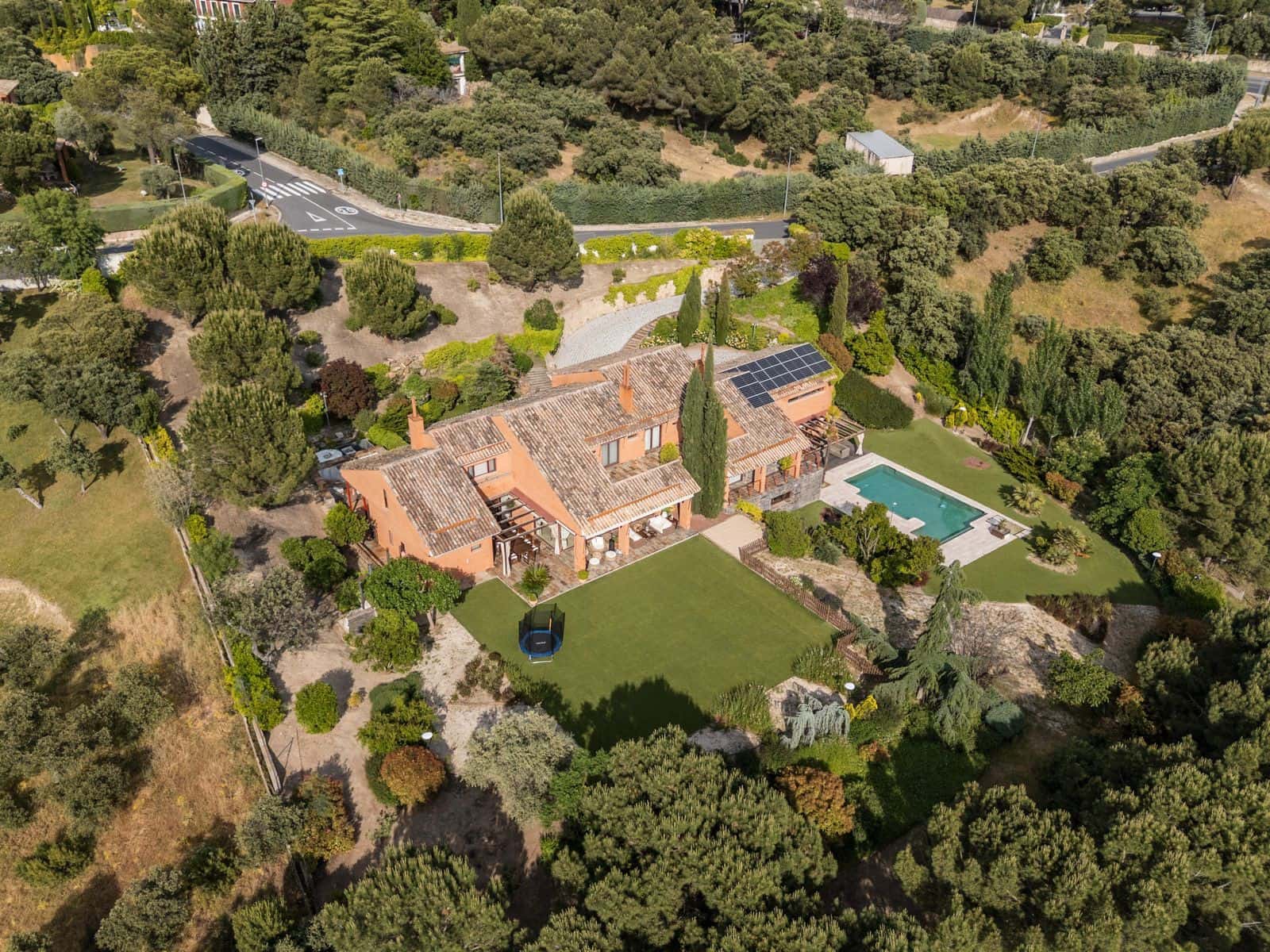 7 slaapkamer Villa te koop in Las Rozas de Madrid met zwembad garage - € 2.900.000 (Ref: 9696891)