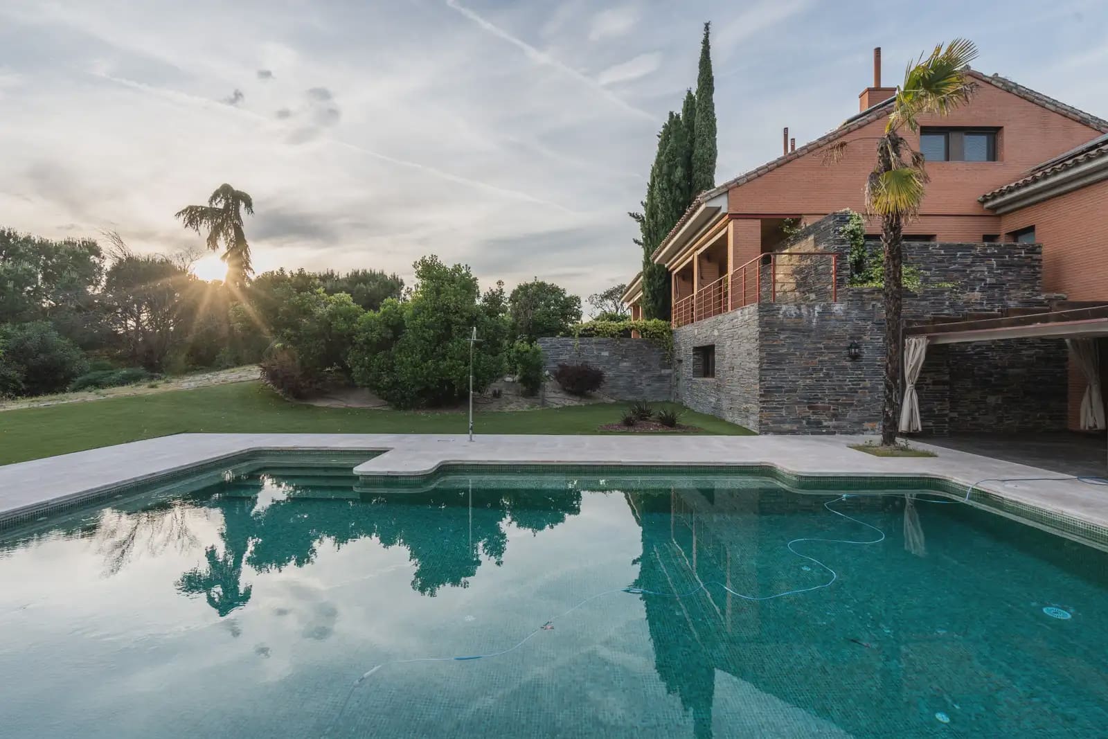 7 soverom Villa til salgs i Las Rozas de Madrid med svømmebasseng garasje - € 2 500 000 (Ref: 9696891)