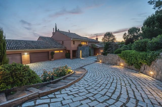 7 soverom Villa til salgs i Las Rozas de Madrid med svømmebasseng garasje - € 2 500 000 (Ref: 9696891)