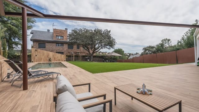 6 soverom Villa til salgs i Torrelodones med svømmebasseng garasje - € 1 717 000 (Ref: 9747370)