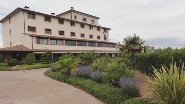 56 bedroom Hotel for sale in Villarrubia de Santiago with pool - € 4,000,000 (Ref: 9750922)