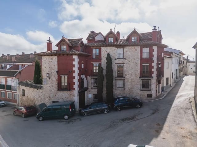 3 bedroom Commercial for sale in Belmonte de Tajo - € 640,000 (Ref: 9768980)