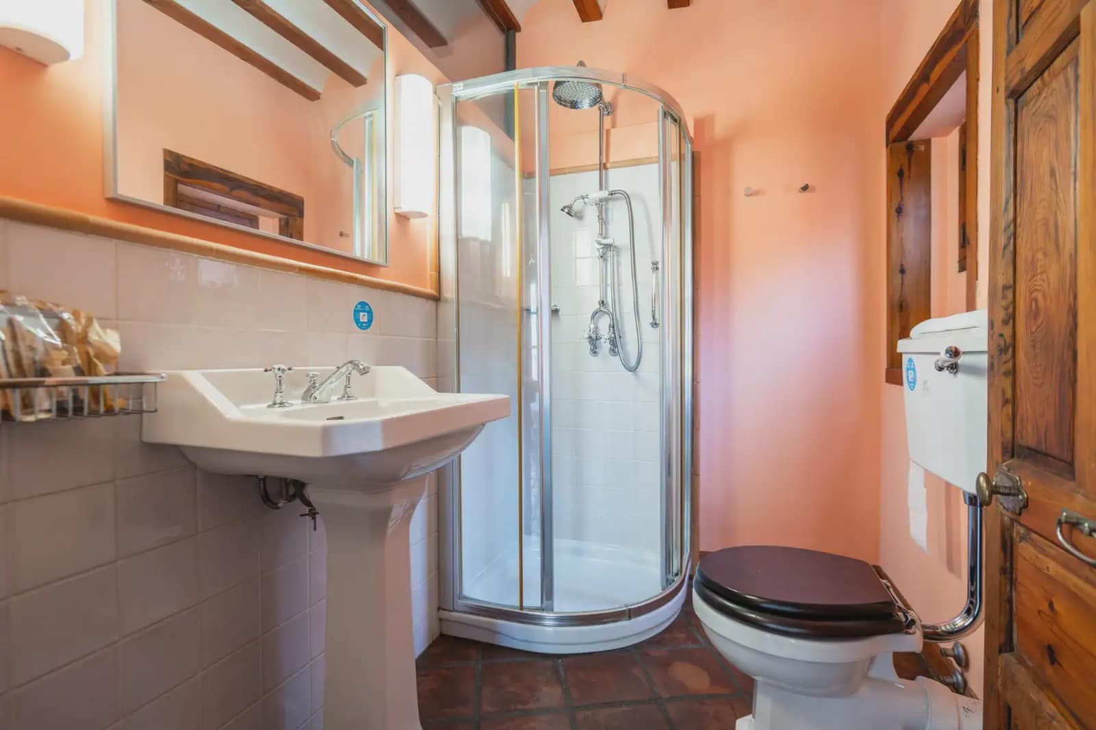 3 bedroom Commercial for sale in Belmonte de Tajo - € 640,000 (Ref: 9768980)