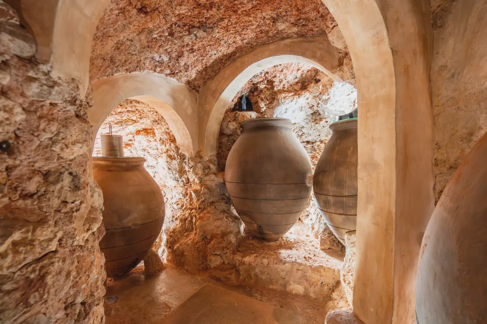 3 bedroom Commercial for sale in Belmonte de Tajo - € 640,000 (Ref: 9768980)