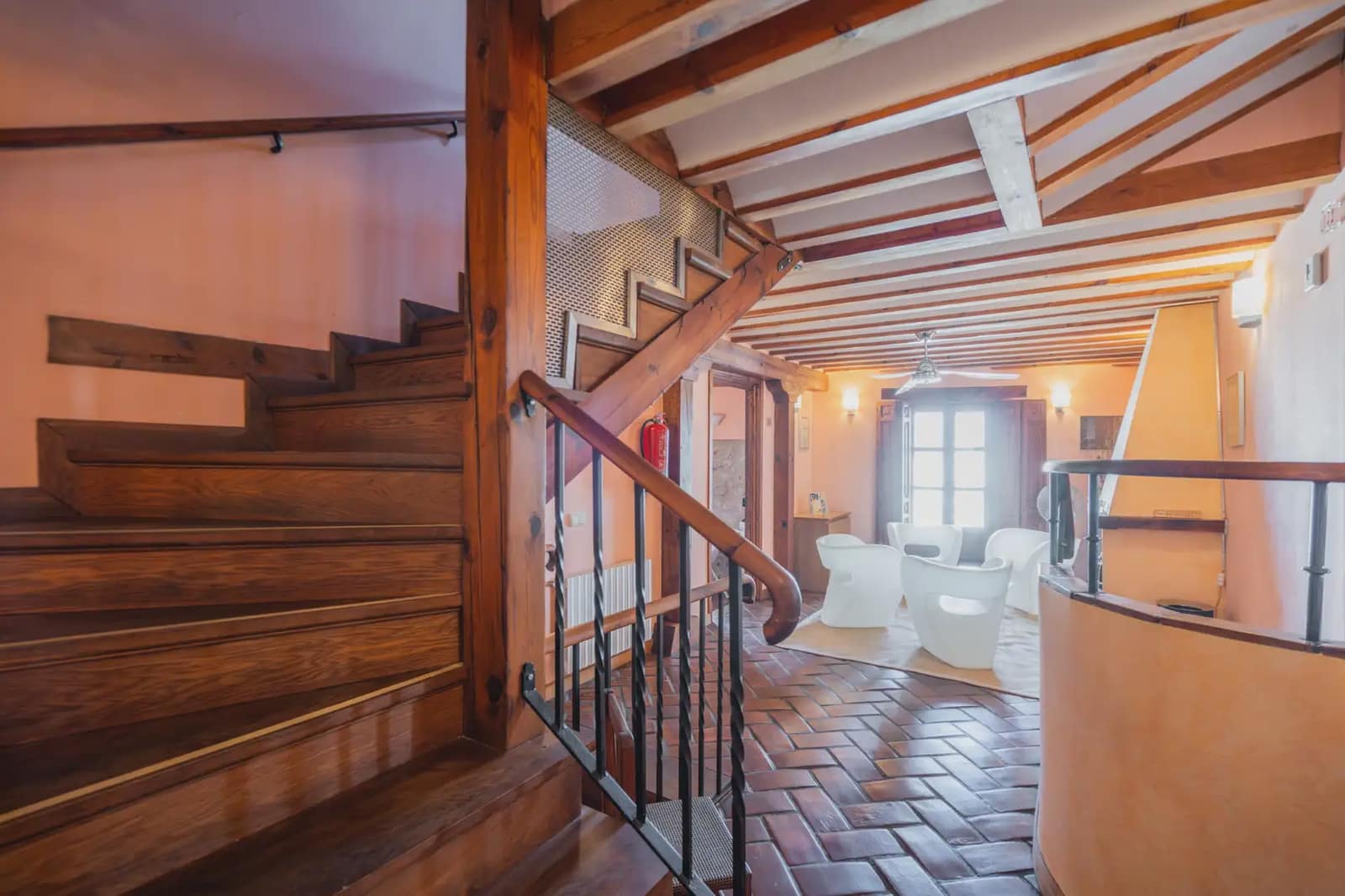 3 bedroom Commercial for sale in Belmonte de Tajo - € 640,000 (Ref: 9768980)