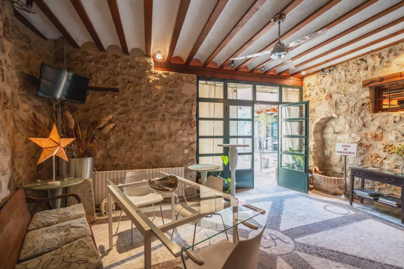 3 bedroom Commercial for sale in Belmonte de Tajo - € 640,000 (Ref: 9768980)