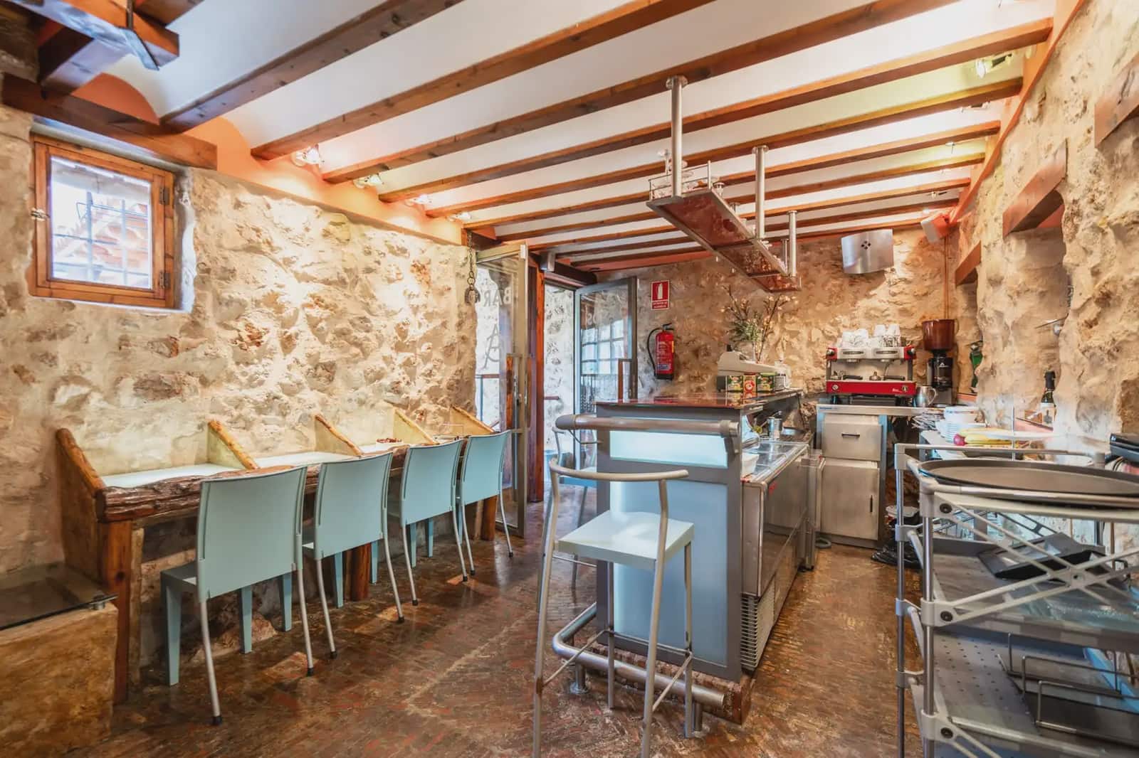 3 bedroom Commercial for sale in Belmonte de Tajo - € 640,000 (Ref: 9768980)