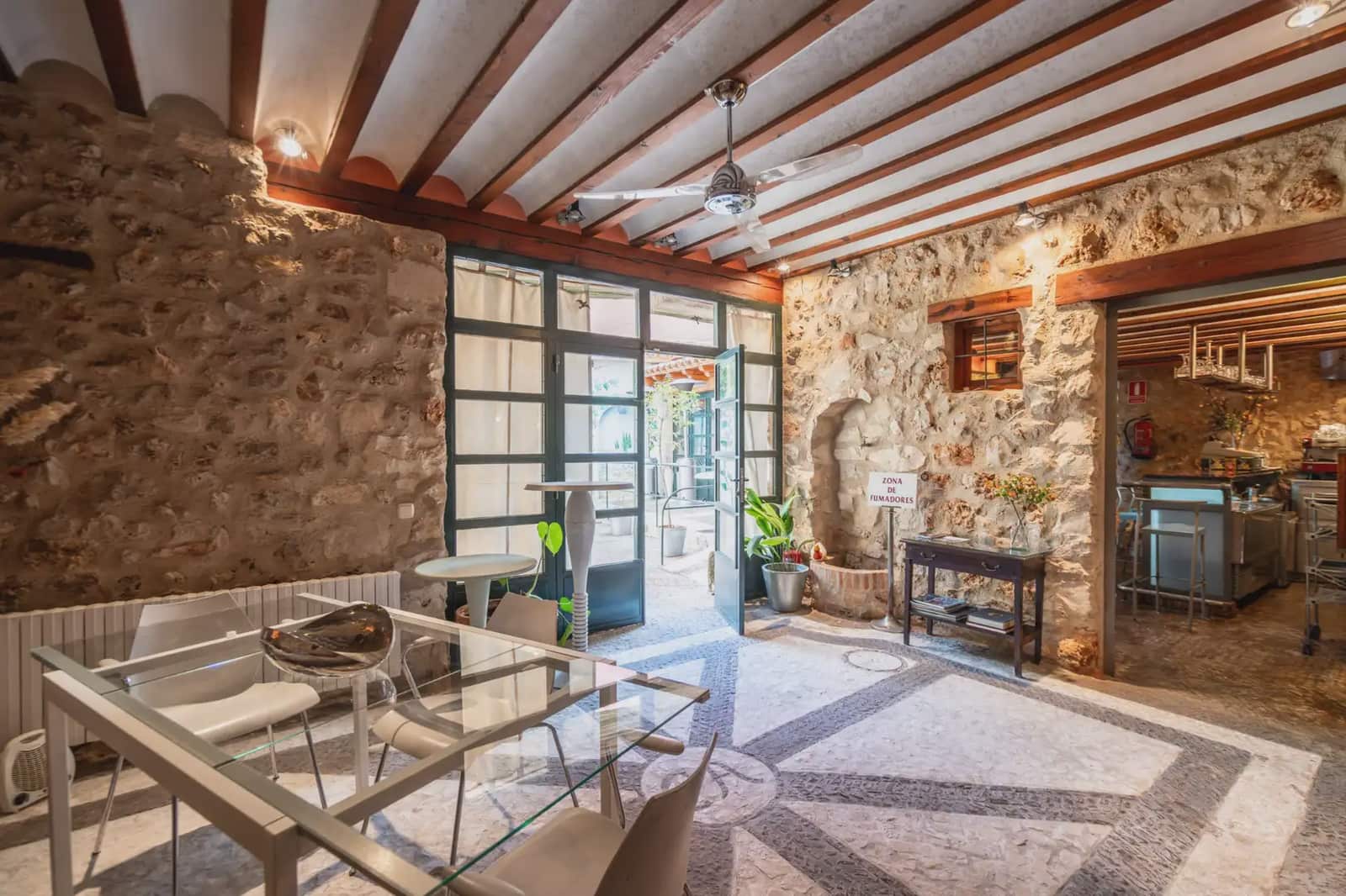 3 bedroom Commercial for sale in Belmonte de Tajo - € 640,000 (Ref: 9768980)