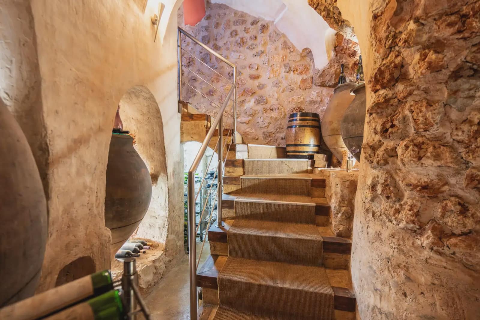 3 bedroom Commercial for sale in Belmonte de Tajo - € 640,000 (Ref: 9768980)