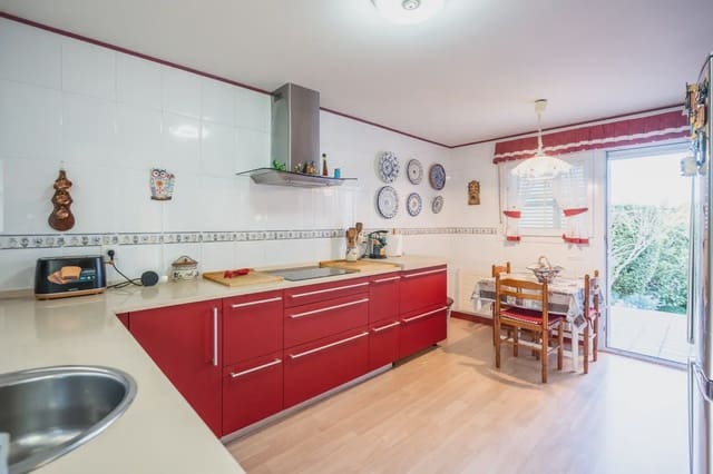 4 sovrum Semi-fristående Villa till salu i Galapagar med pool garage - 700 000 € (Ref: 9770991)