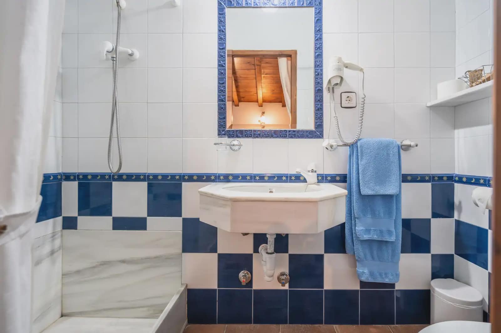 14 bedroom Hotel for sale in El Toboso - € 690,000 (Ref: 9789852)