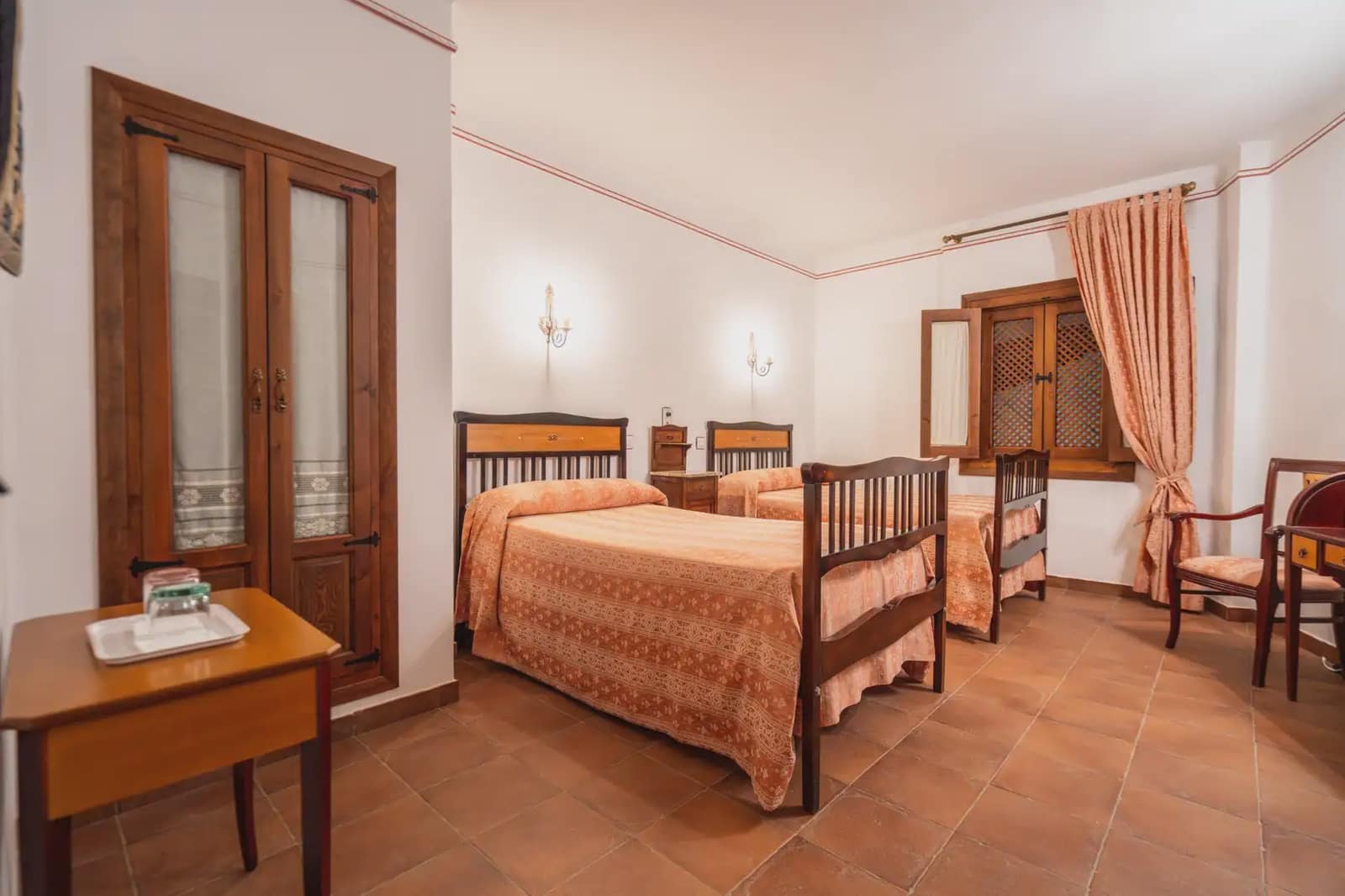 14 bedroom Hotel for sale in El Toboso - € 690,000 (Ref: 9789852)