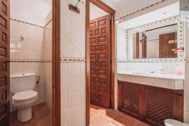 14 Zimmer Hotel zu verkaufen in El Toboso - 690.000 € (Ref: 9789852)