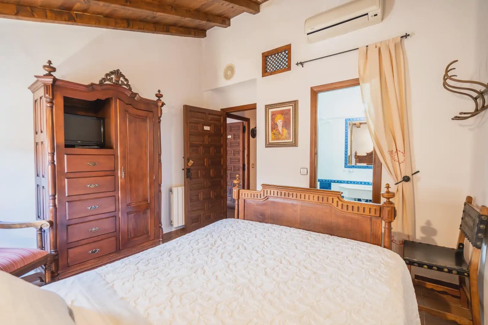14 bedroom Hotel for sale in El Toboso - € 690,000 (Ref: 9789852)