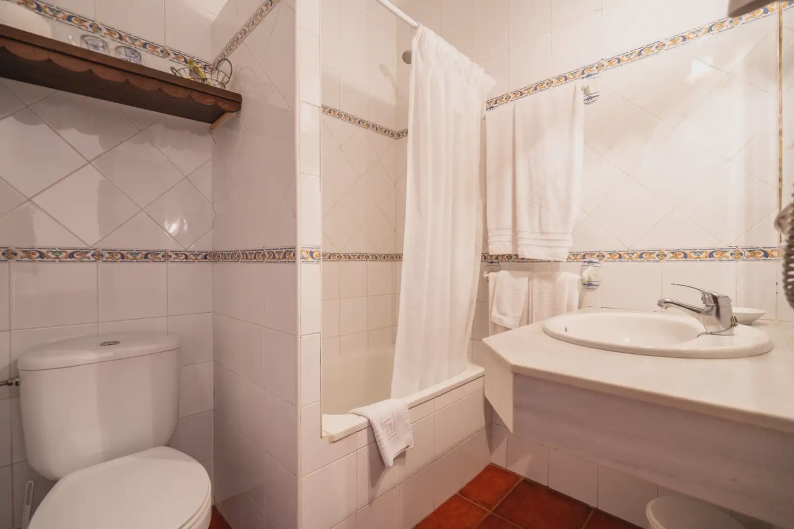 14 bedroom Hotel for sale in El Toboso - € 690,000 (Ref: 9789852)