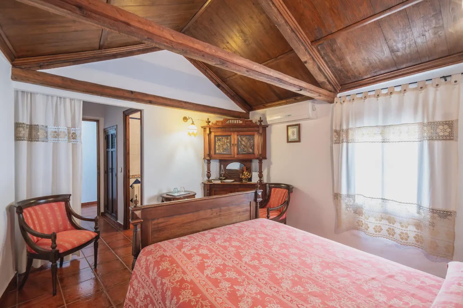 14 bedroom Hotel for sale in El Toboso - € 690,000 (Ref: 9789852)