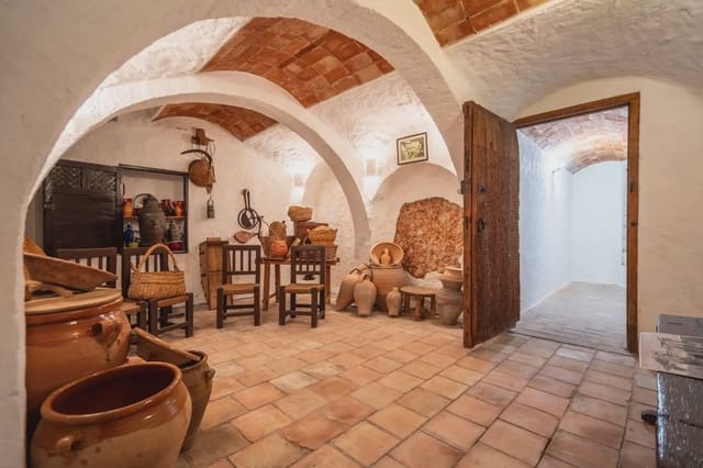 14 Zimmer Hotel zu verkaufen in El Toboso - 690.000 € (Ref: 9789852)