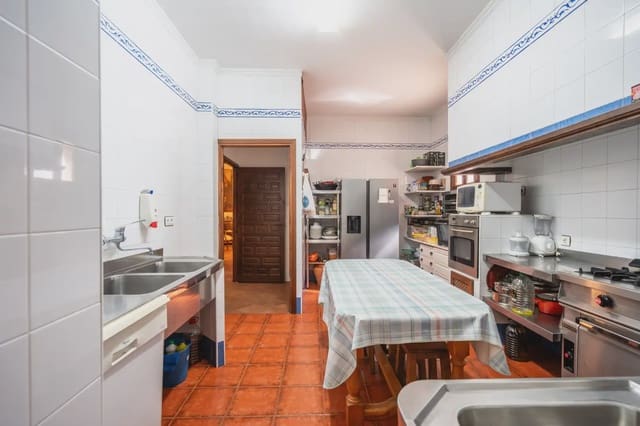 14 Zimmer Hotel zu verkaufen in El Toboso - 690.000 € (Ref: 9789852)