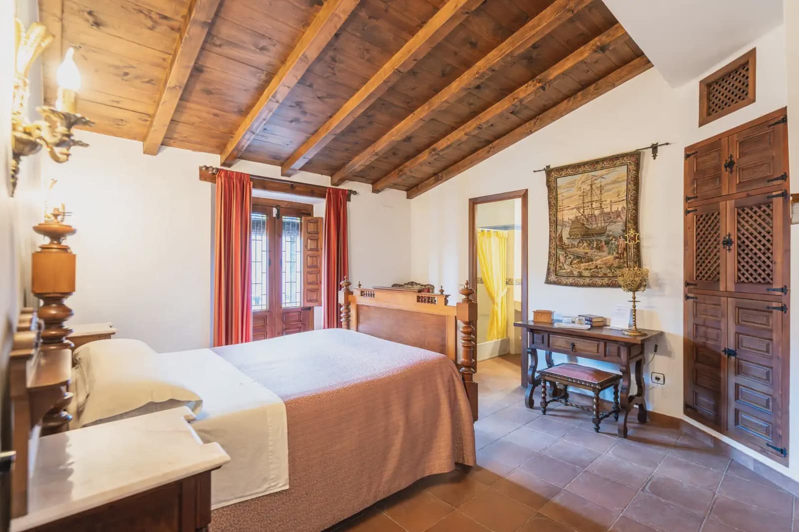 14 bedroom Hotel for sale in El Toboso - € 690,000 (Ref: 9789852)