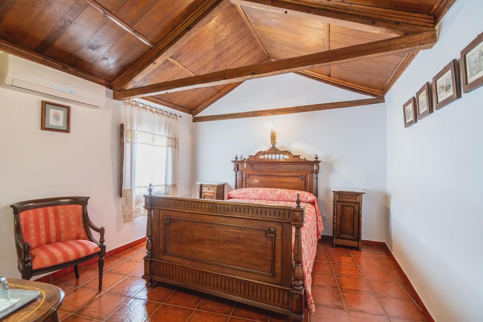 14 bedroom Hotel for sale in El Toboso - € 690,000 (Ref: 9789852)