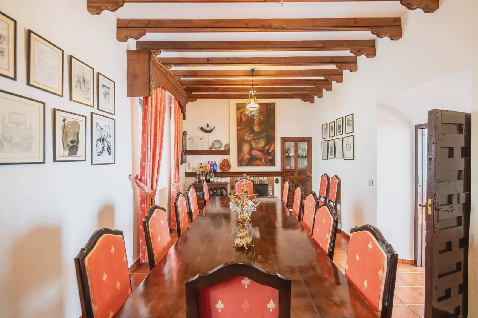 14 bedroom Hotel for sale in El Toboso - € 690,000 (Ref: 9789852)