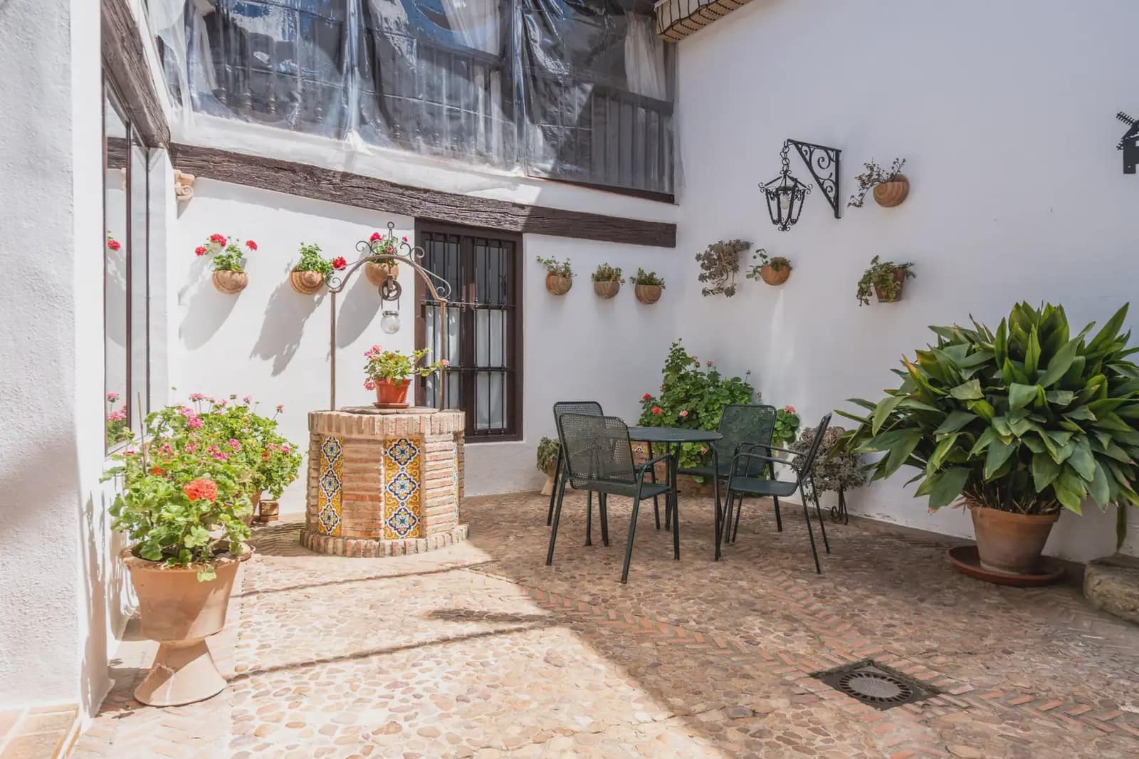 14 bedroom Hotel for sale in El Toboso - € 690,000 (Ref: 9789852)