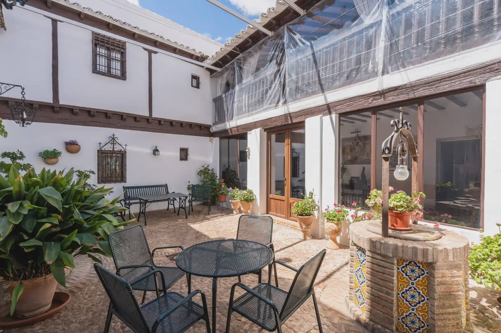 14 bedroom Hotel for sale in El Toboso - € 690,000 (Ref: 9789852)