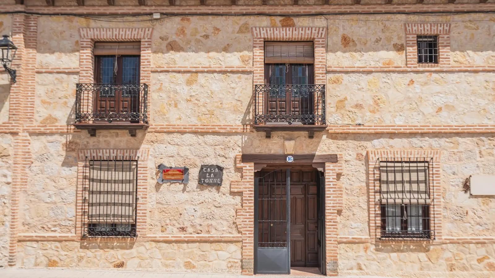 14 bedroom Hotel for sale in El Toboso - € 690,000 (Ref: 9789852)
