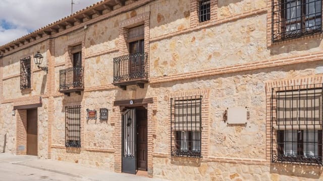 14 Zimmer Hotel zu verkaufen in El Toboso - 690.000 € (Ref: 9789852)