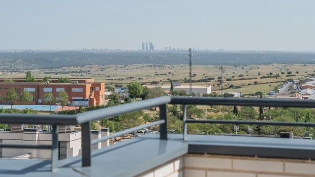 5 camera da letto Villetta Bifamiliare in vendita in Colmenar Viejo con piscina garage - 790.000 € (Rif: 9807446)