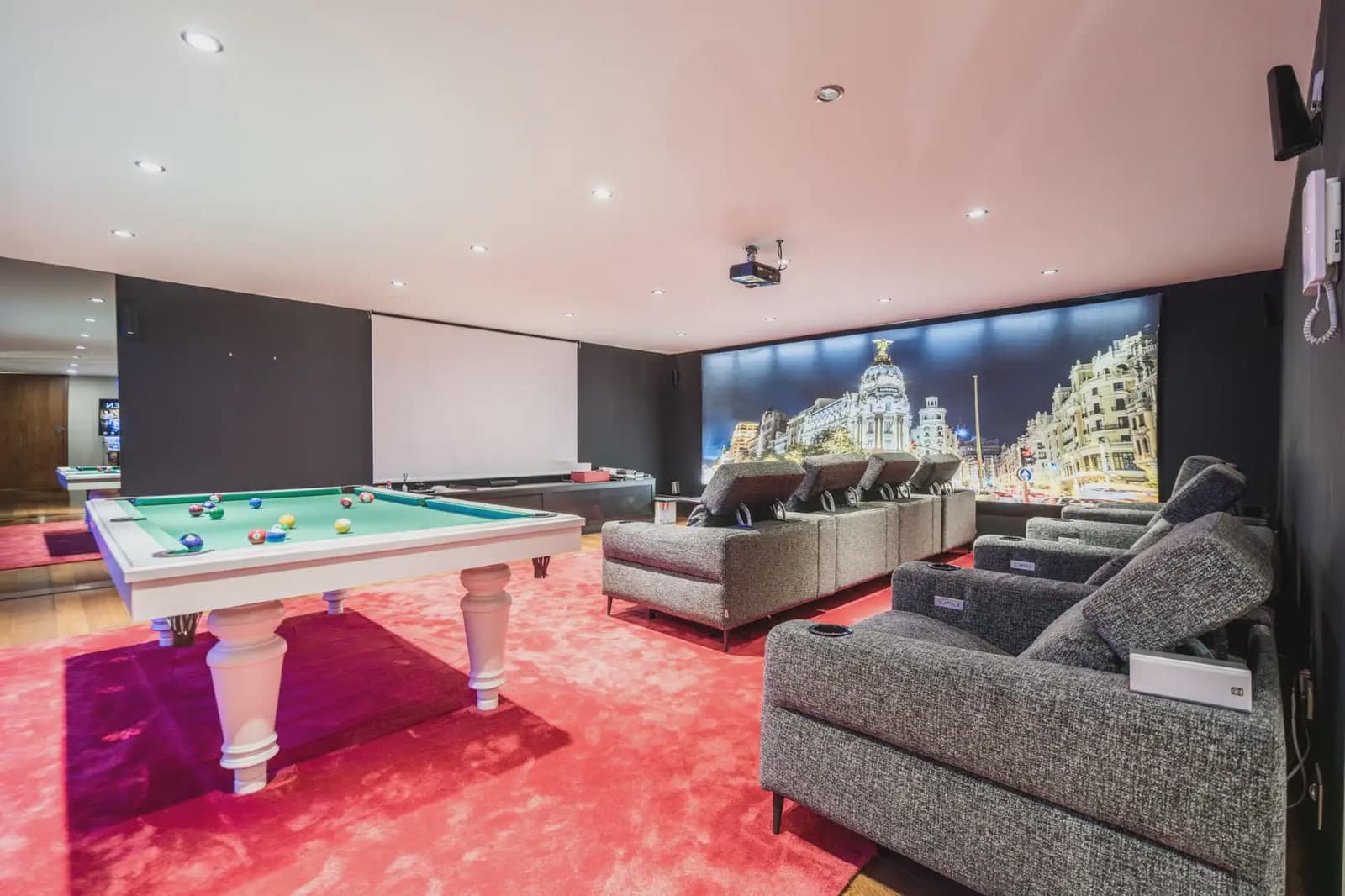 6 Zimmer Villa zu verkaufen in Villaviciosa de Odon mit Pool Garage - 3.000.000 € (Ref: 9809416)