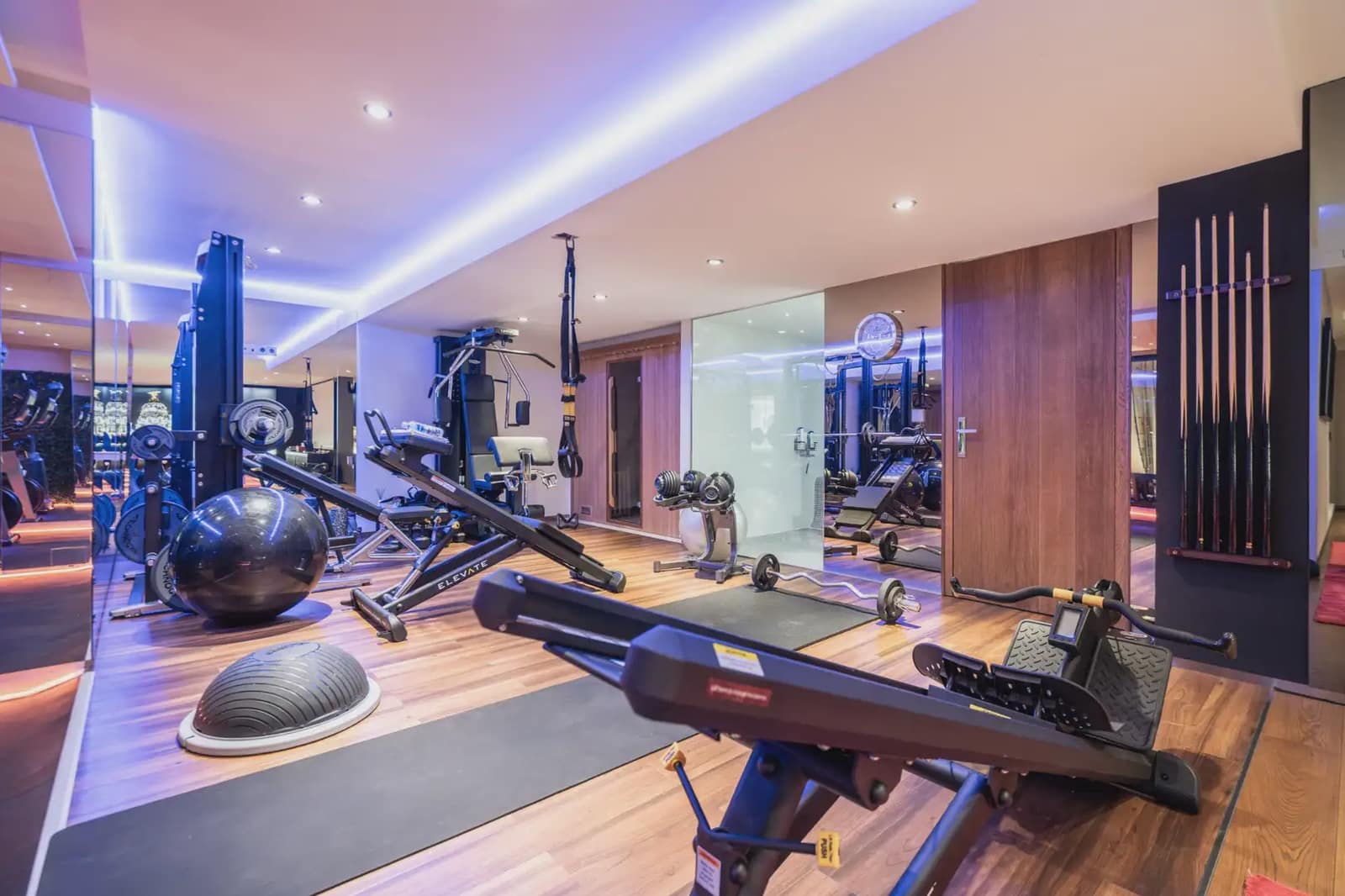 6 Zimmer Villa zu verkaufen in Villaviciosa de Odon mit Pool Garage - 3.000.000 € (Ref: 9809416)