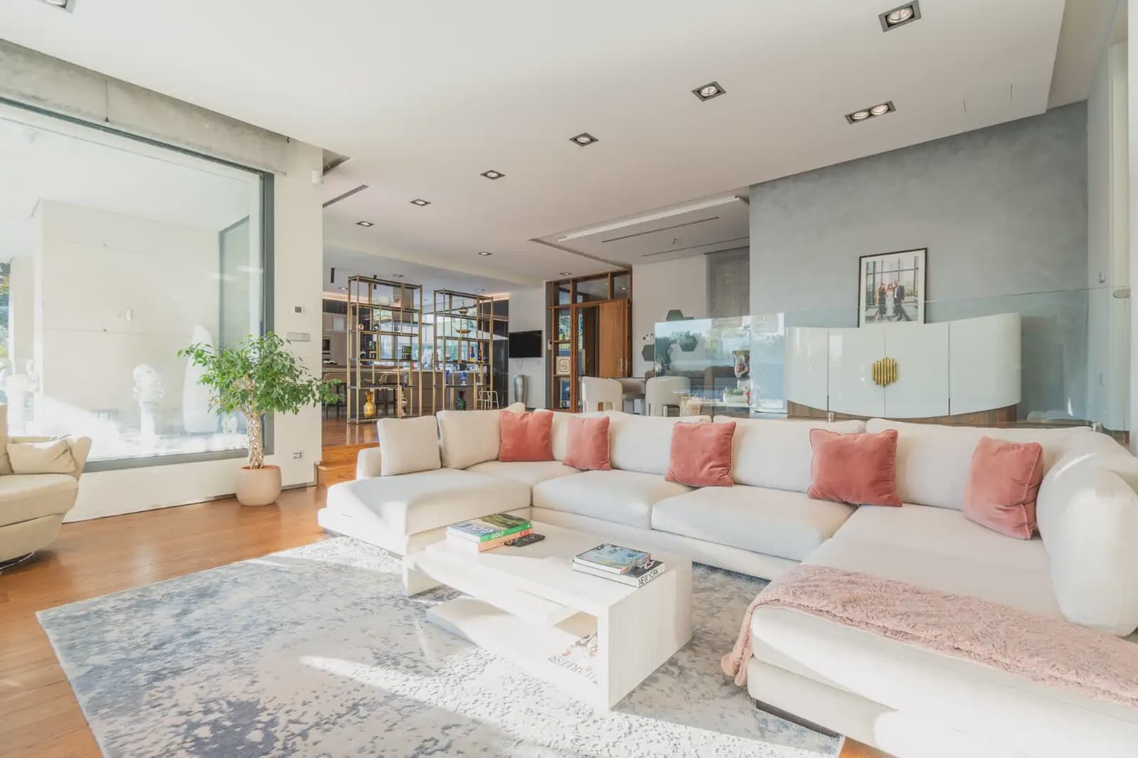 6 Zimmer Villa zu verkaufen in Villaviciosa de Odon mit Pool Garage - 3.000.000 € (Ref: 9809416)