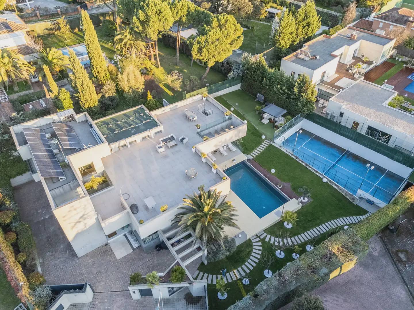 6 Zimmer Villa zu verkaufen in Villaviciosa de Odon mit Pool Garage - 3.000.000 € (Ref: 9809416)