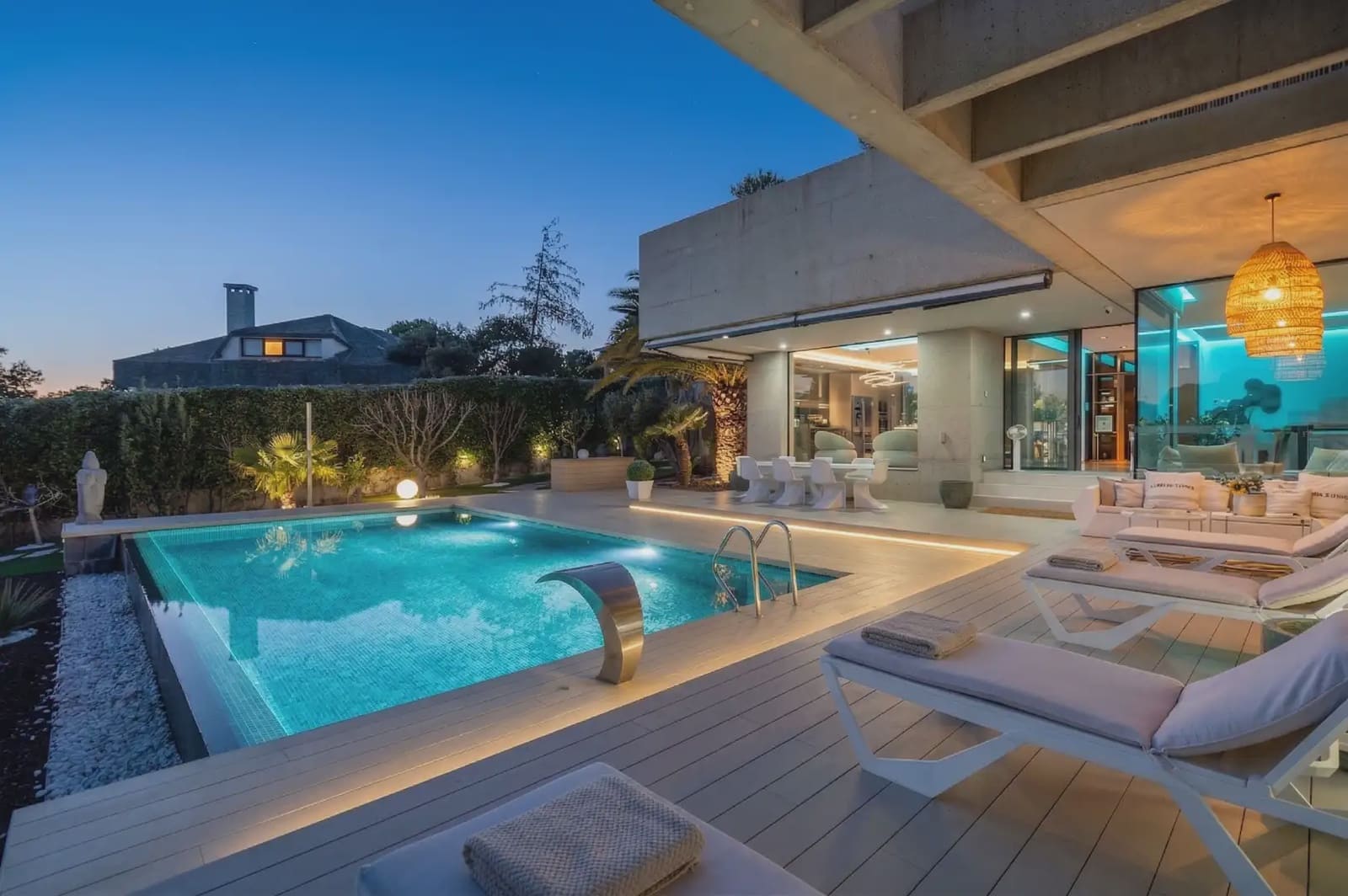 6 Zimmer Villa zu verkaufen in Villaviciosa de Odon mit Pool Garage - 3.000.000 € (Ref: 9809416)