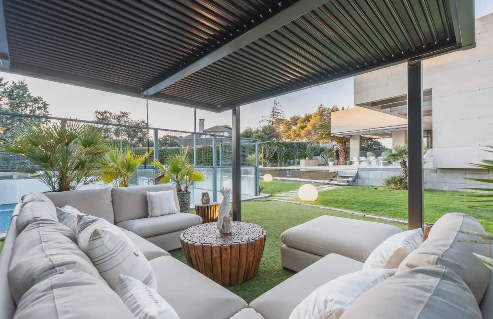 6 Zimmer Villa zu verkaufen in Villaviciosa de Odon mit Pool Garage - 3.000.000 € (Ref: 9809416)