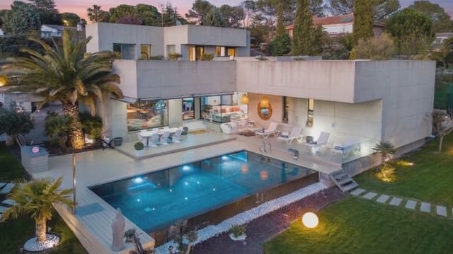 6 Zimmer Villa zu verkaufen in Villaviciosa de Odón mit Pool Garage - 3.000.000 € (Ref: 9809416)