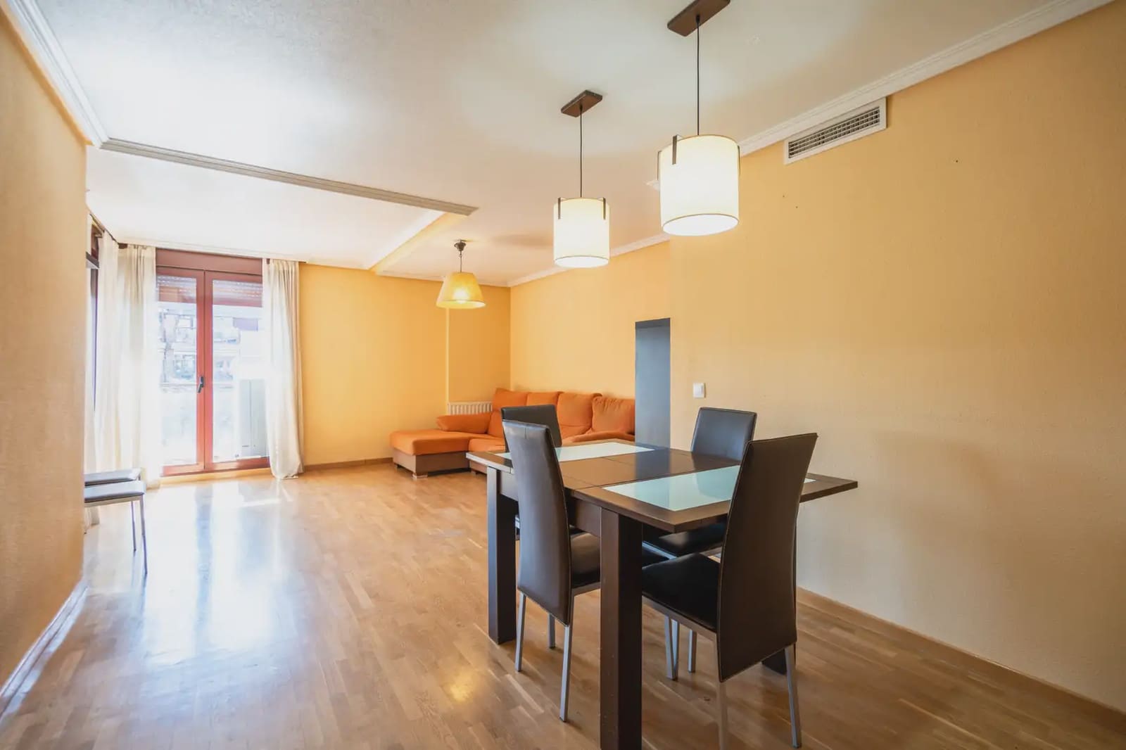 3 Zimmer Wohnung zu verkaufen in Las Rozas de Madrid mit Pool - 660.000 € (Ref: 9815209)